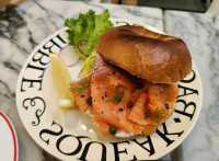 CHOW breakfast & brunch (HDY)