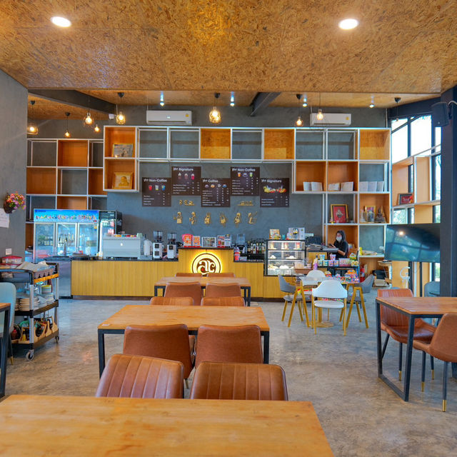 ที่เช็คอินเมืองกาญฯ 🐶 Aura Cafe and The Gang 