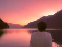 Sunrise Serenity: Witnessing Magic at Lake Brienz