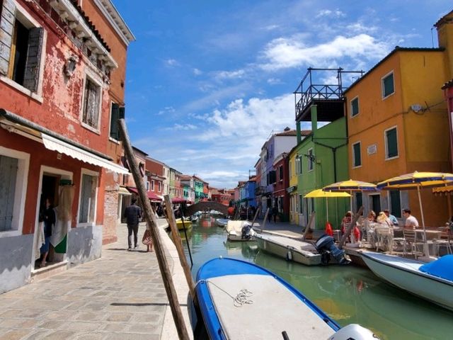 [🇮🇹ヴェネツィア] ブラーノ島 — 色とりどりの街並みと伝統的なレースの魅力