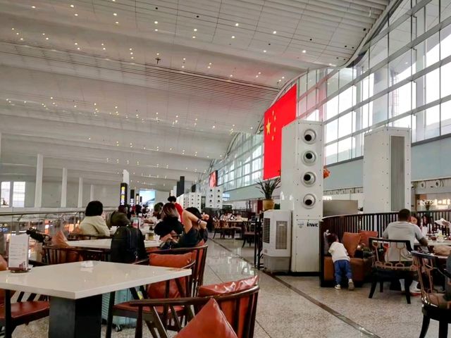 廣州酒家，白雲機場航廈內的粵式早茶餐廳