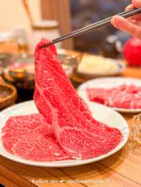 ☞ A4黑毛和牛鍋物二人前！高質和牛+雙湯底超滿足！