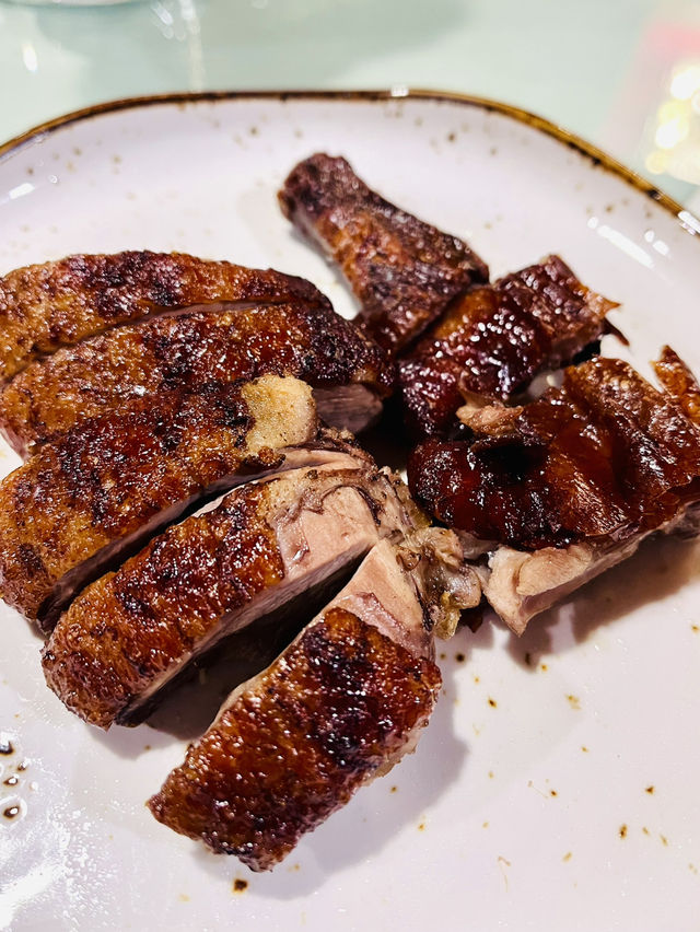 Halley – Fresh, Halal, and Heartfully Sustainable Dimsum”