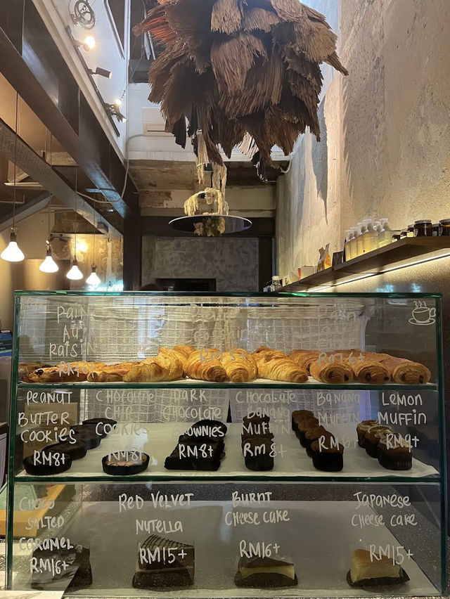 Artisanal Brews at Feeka Coffee Roasters