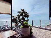 Burgundy Bangsan คาเฟ่ริมทะเลสุดชิล ที่บางแสน
