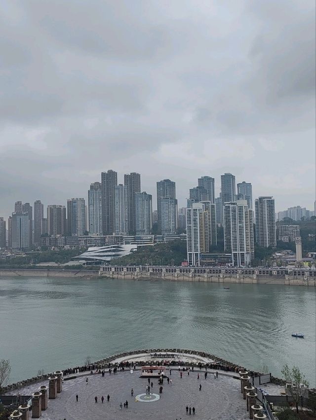 在來福士大樓觀景台俯瞰朝天門廣場