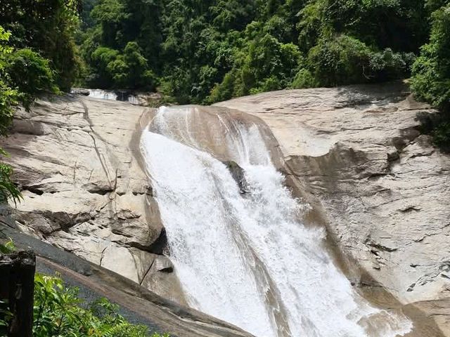 น้ำตกพรหมโลก อุทยานแห่งชาติเขาหลวง