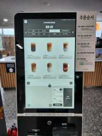 💛제주도 떠나기 전 공항안에서 커피한잔 하기좋은 "오가다 제주공항점"💛