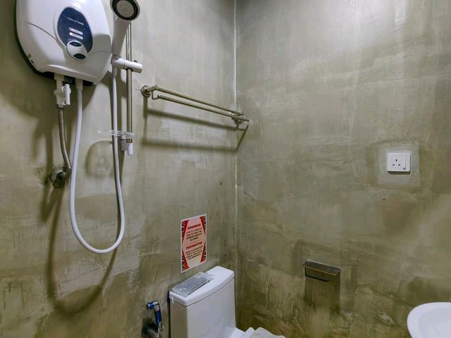 “Transit Haven Near KLIA: Eman Cottage Kip Sentral”