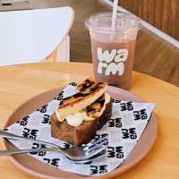 Warm.bkk : คาเฟ่สไตล์มินิมอลอบอุ่น
