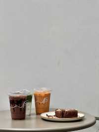 คาเฟ่ Pinch Society  ☕️