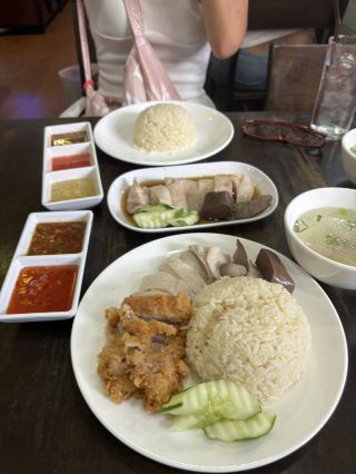 Engineer Chicken Rice: Honest Chicken Rice