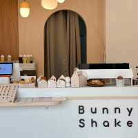Bunny shake cafe 