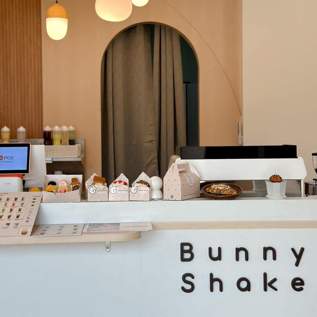 Bunny shake cafe 