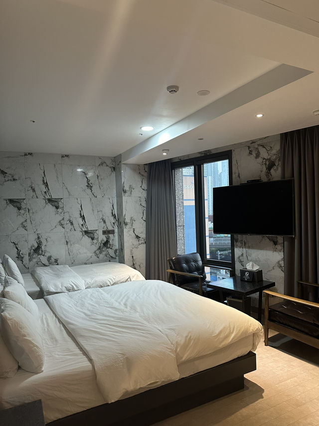 Affordable comfort right in the heart of Busan 💼🛏️