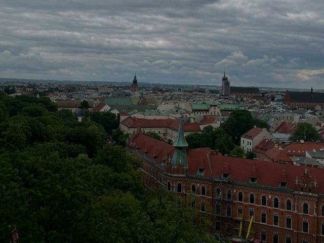🇵🇱✨ Krakow Diaries: Discover Europe’s Hidden Budget Gem! ✨🇵🇱