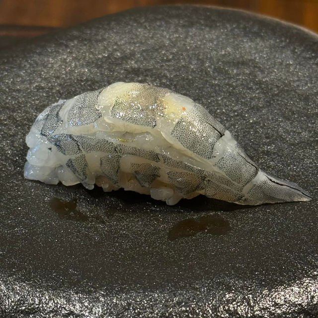🐟✨ เณือปลา Omakase – โอมากาเสะสไตล์ใต้ในเมืองสุรา
