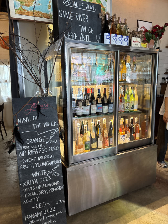 Alice’s Dining Hall – Rajadamnern,