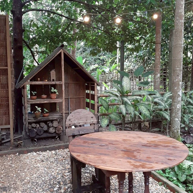  บ้านไร่ไออรุณ – ระนอง