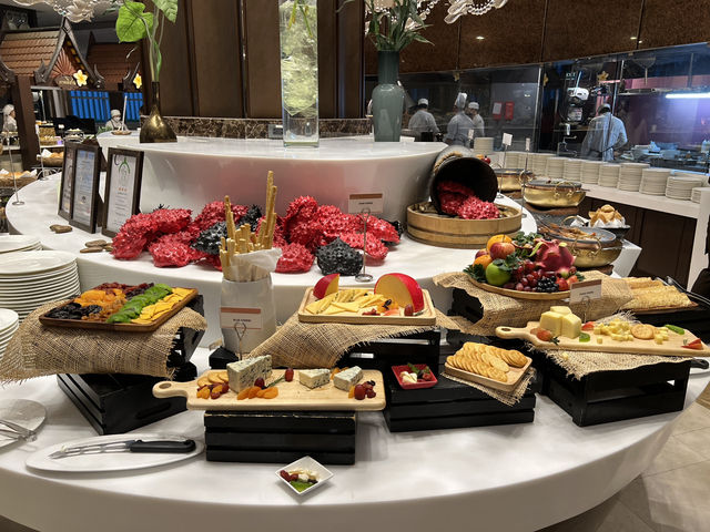 🥩 Wagyu, Foie Gras & More: A Buffet Feast at The Berkeley Dining Room 🍽️