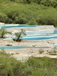 Huanglong National Scenic Reserve: A Surreal Alpine Wonderland of Turquoise Pools