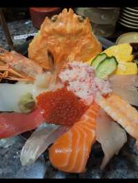 金沢の台所で食べ歩き三昧🍣近江町市場で旬の味覚を満喫！
