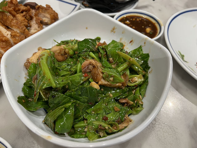 🐓 A Singaporean Take: Go Ang Chicken Rice—Close, But Not Quite