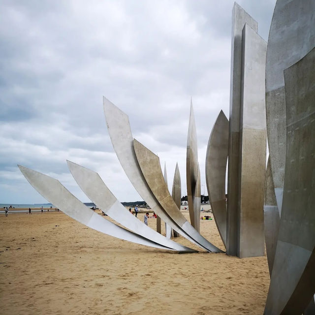 🇺🇸🌊 Normandy American Cemetery & Memorial: A Solemn Summer Pilgrimage  