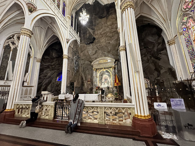 【ラス・ラハス教会｜Santuario de Las Lajas】