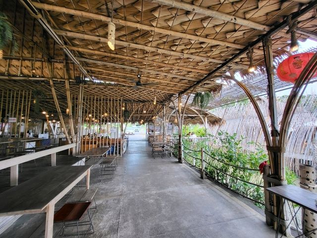 RAK NA’S COFFEE & TERRACE/悠閒享受曼谷郊區的田野風光