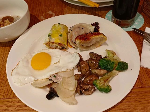 上海新天地安達仕酒店，薈食廳KitchenStudios早餐