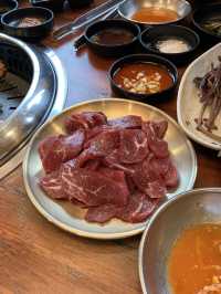 지금까지 이런 고기는 없었다! 한우 맛집, 파주 홍부 생고기!