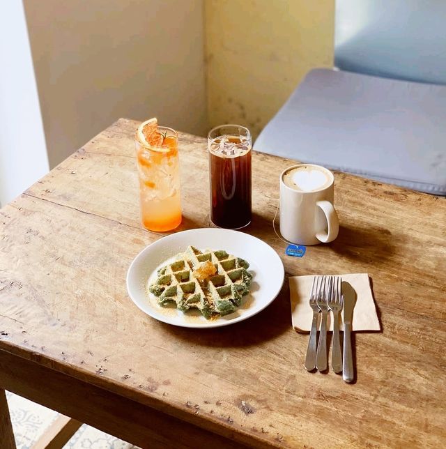 Onyee Cafe
