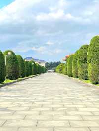 A Gentle Walk Through Chiang Kai-Shek Memorial Hall