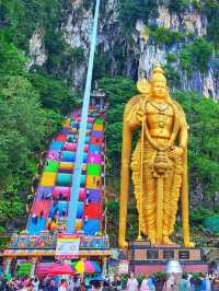 Batu Caves Temple: A Stairway to Spiritual Splendor