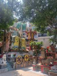 Tin Hau and Kwun Yum Statues.