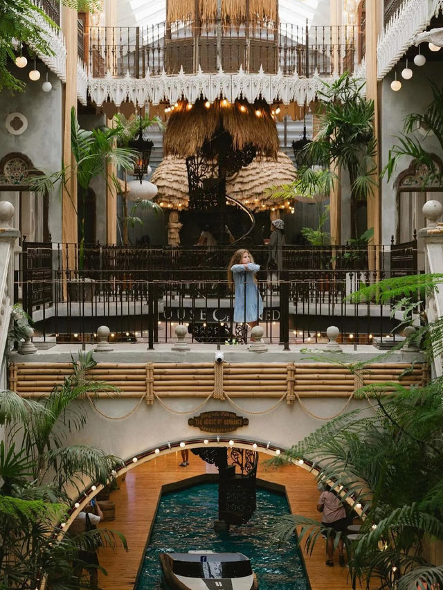 A Café or a Photo Studio? Thailand’s Most Extravagant Coffee Spot! 🇹🇭📸