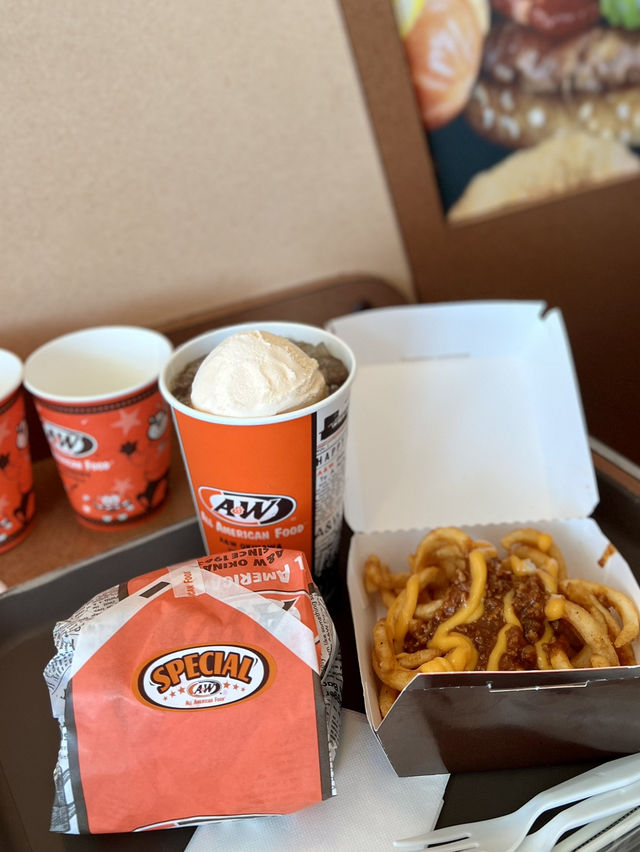 沖繩限定美食！ 復古風漢堡店必食推介