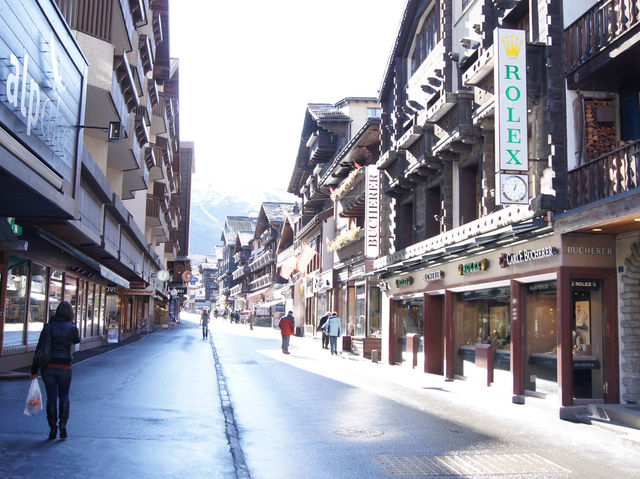 🚶‍♂️ Wandering the Car-Free Wonderland of Zermatt