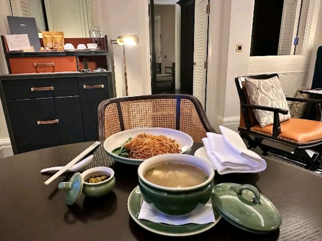Step Into Timeless Elegance – My Unforgettable Stay at Raffles Singapore