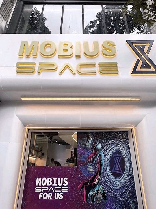 Mobius Space