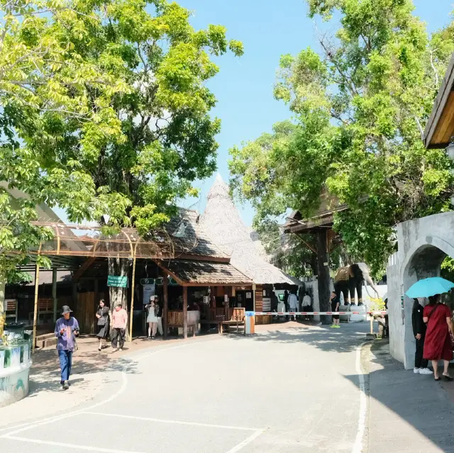 🛶 ตลาดน้ำ 4 ภาค พัทยา – สัมผัสกลิ่นอายไทยสี่ภาค