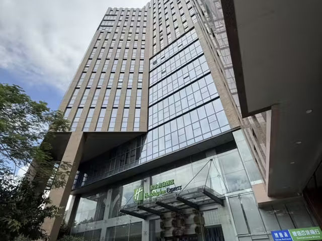 深圳北站智選假日酒店，大房空間