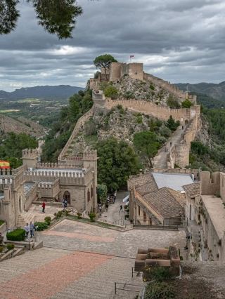 🏰🌿 “Layers of Legends: My Castle Walk Above Xàtiva” 🇪🇸✨