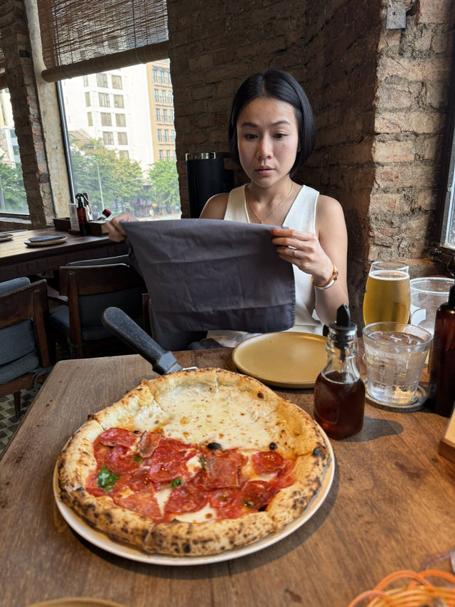 พิซซ่าร้านเด็ด pizza 4P's ไปเวียดนามแล้วต้องไปลอง