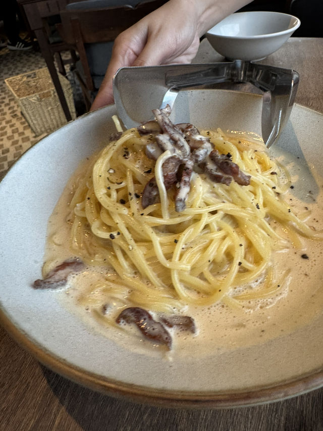 พิซซ่าร้านเด็ด pizza 4P's ไปเวียดนามแล้วต้องไปลอง