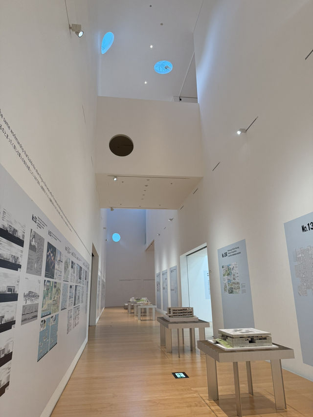 🖼️ 横須賀美術館 — 海と緑に抱かれた絶景アート空間 🖼️ 横須賀美術館 — 海と緑に抱かれた絶景アート空間
