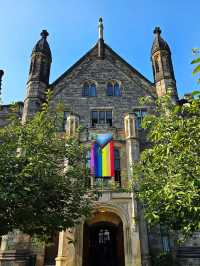 🎓🍁 Campus Tour of Canada’s #1 University – University of Toronto