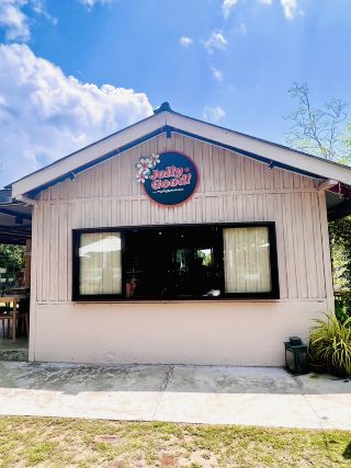 Where Every Bite Is a Jolly Good Treat