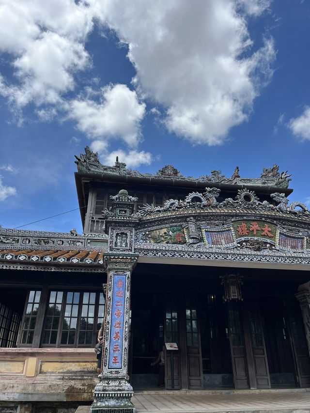 🏯✨ Exploring Hue’s Imperial City – A Royal Adventure! 🇻🇳